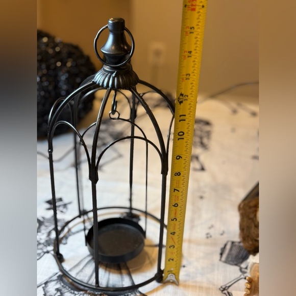 Elegant Black Metal Candle Holder - Picture 2 of 4